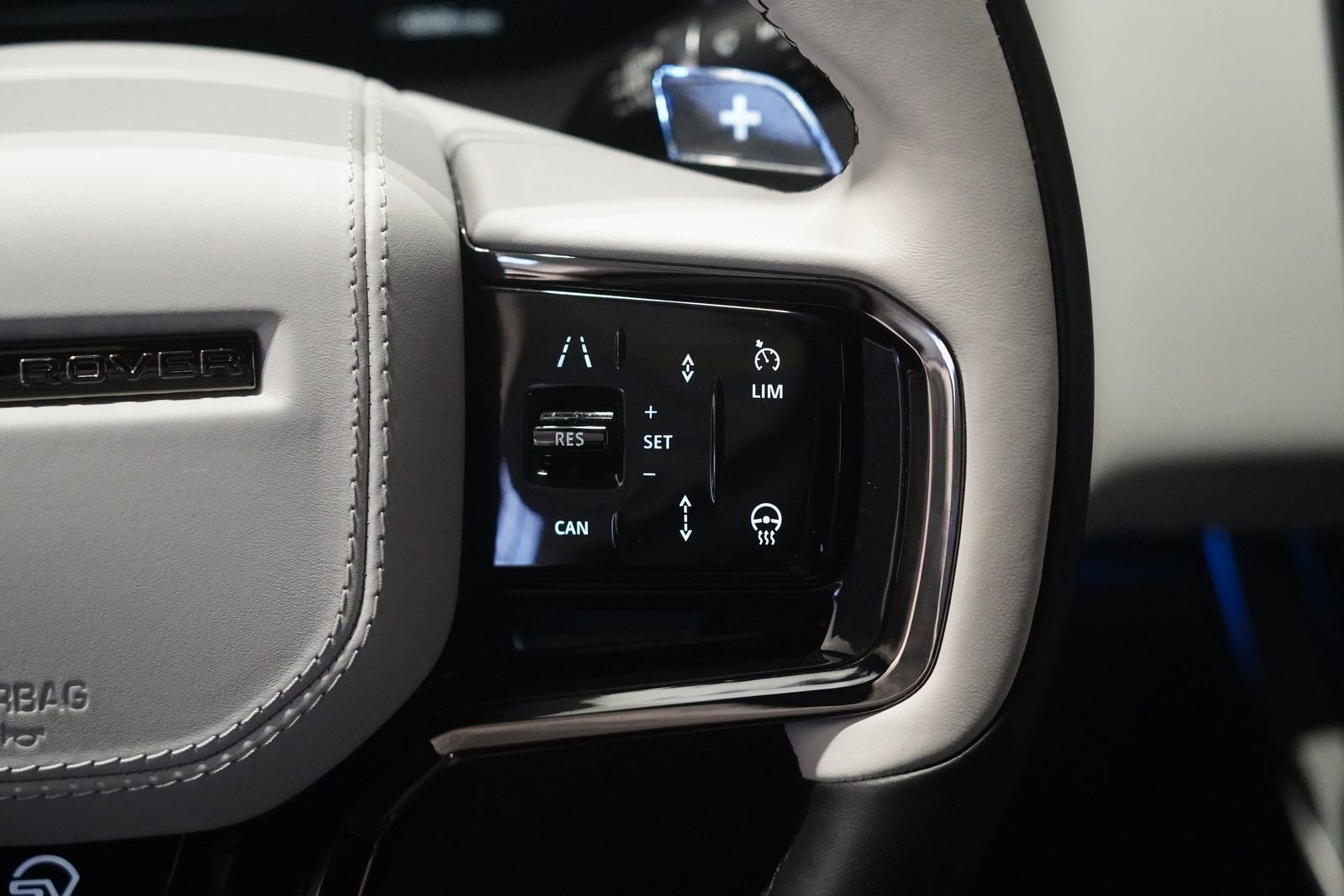 Used 2025 Land Rover Range Rover Sport SV Edition Two image 20