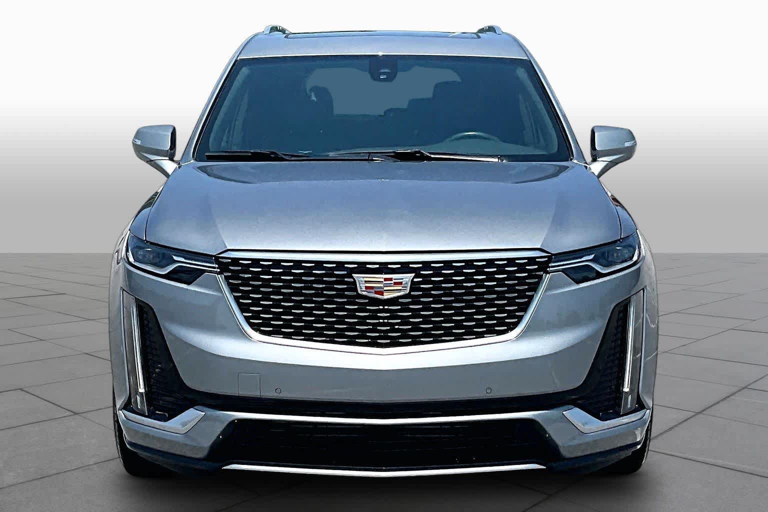 Used 2025 Cadillac XT6 Luxury FWD image 4