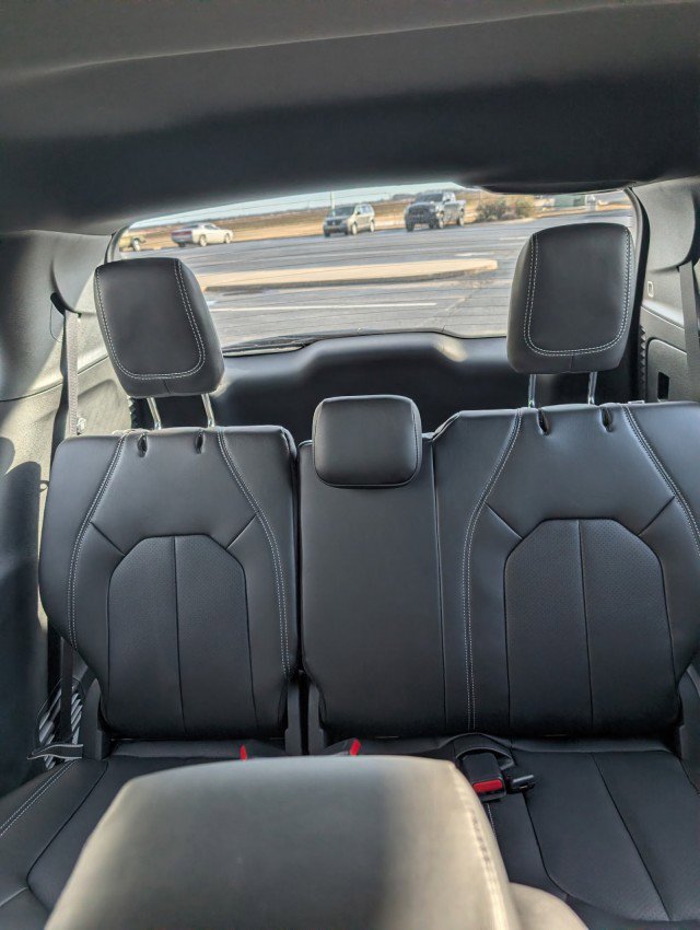 New 2026 Chrysler Pacifica Select image 4