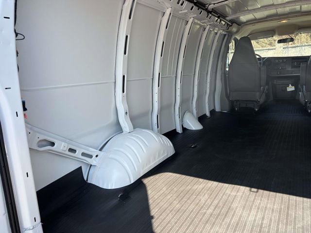 New 2026 GMC Savana 2500 Extended w/ Driver Convenience Package RWD image 14