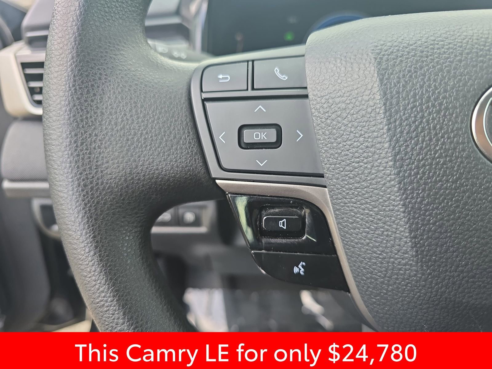 Used 2025 Toyota Camry LE FWD image 22