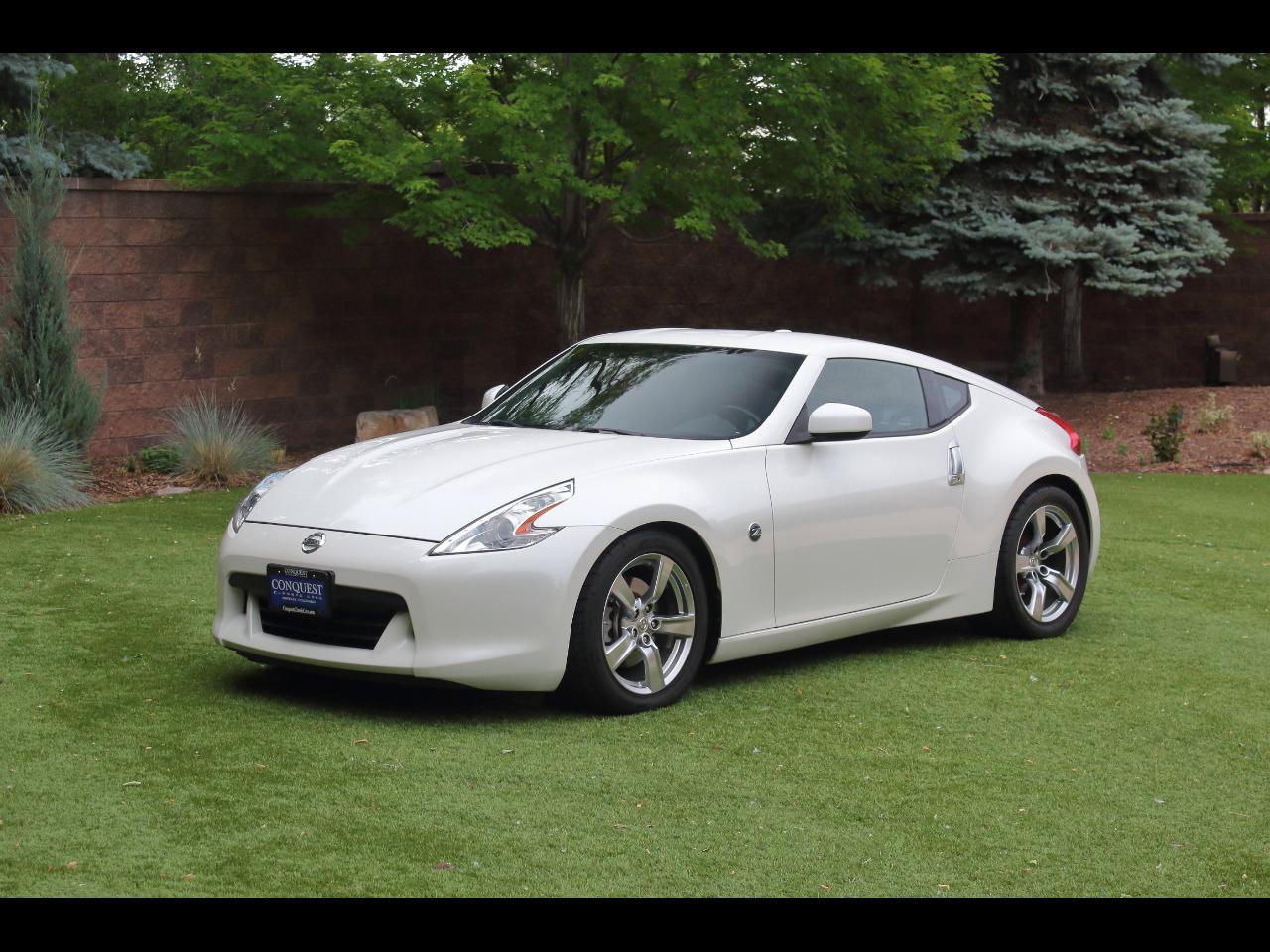 Used 2009 Nissan 370Z Touring RWD image 1