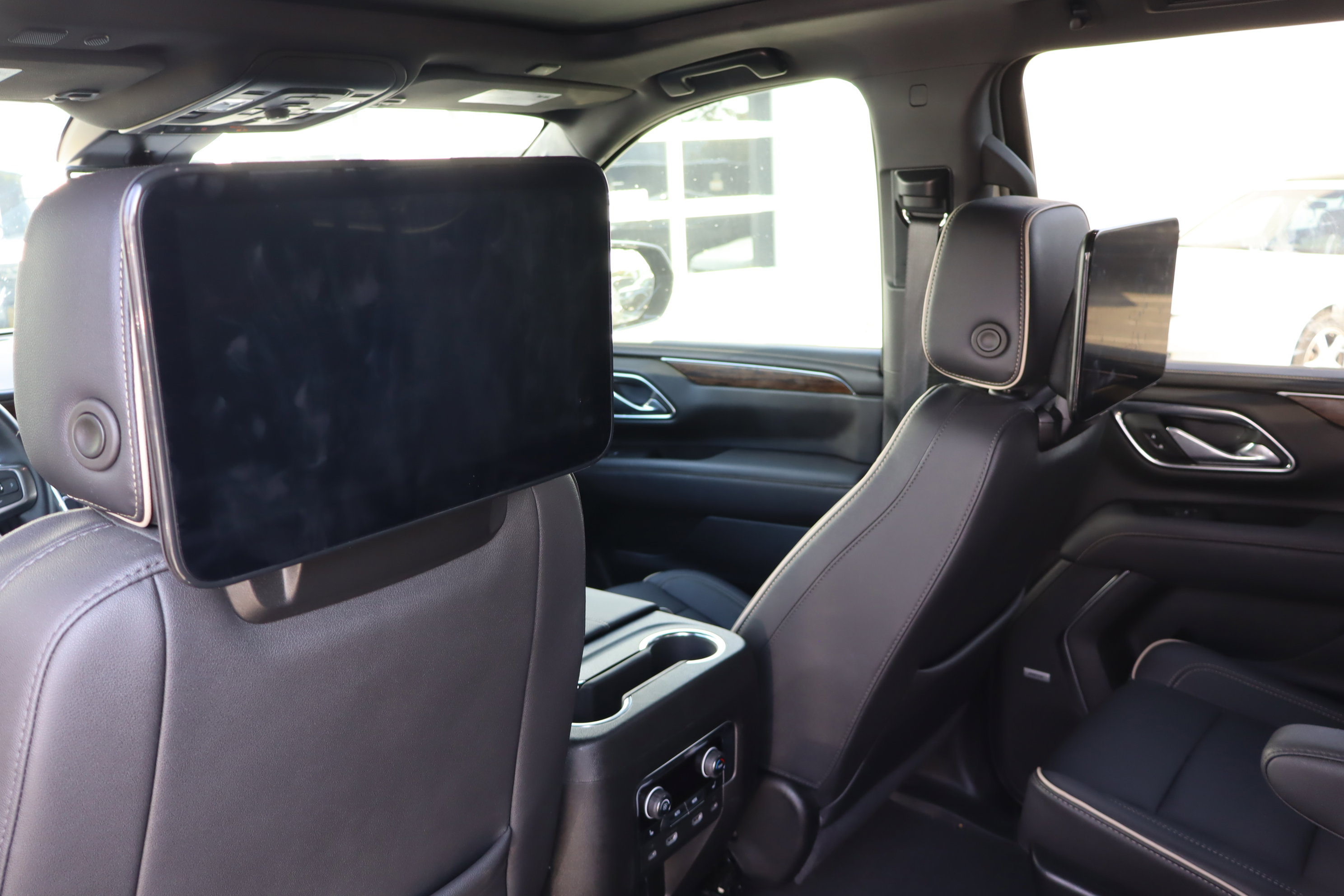 Certified 2024 Chevrolet Suburban Premier w/ Advanced Technology Package image 14