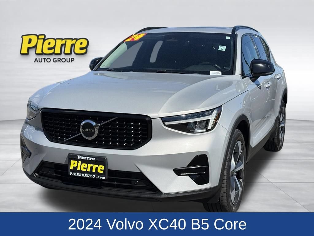 Used 2024 Volvo XC40 B5 Core