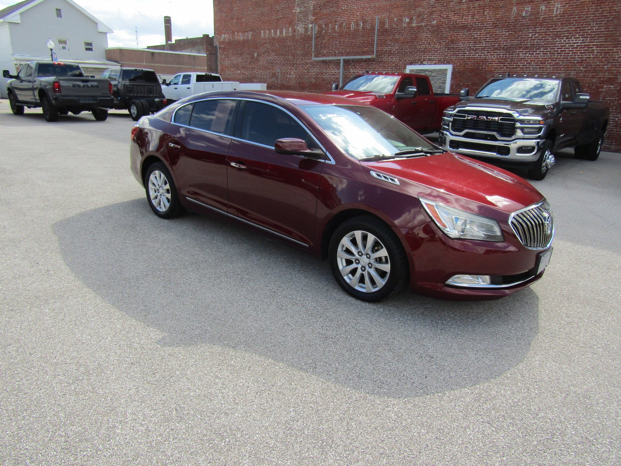 Used 2014 Buick LaCrosse FWD video 1