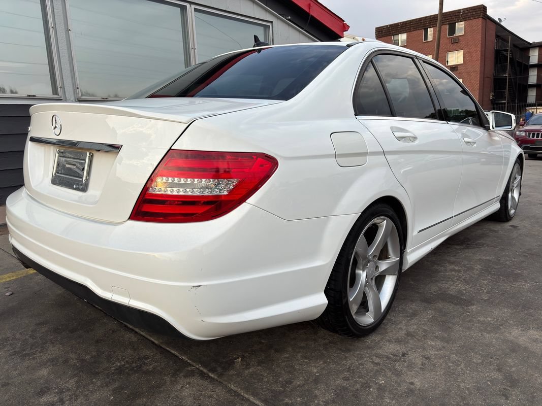 Used 2014 Mercedes-Benz C 250 Sedan image 4