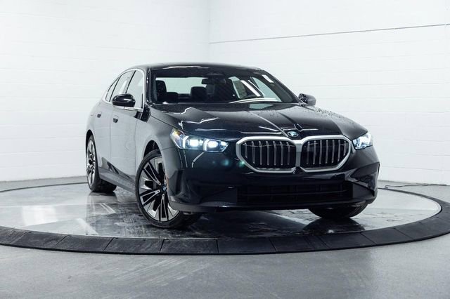 Used 2026 BMW 530i xDrive image 5