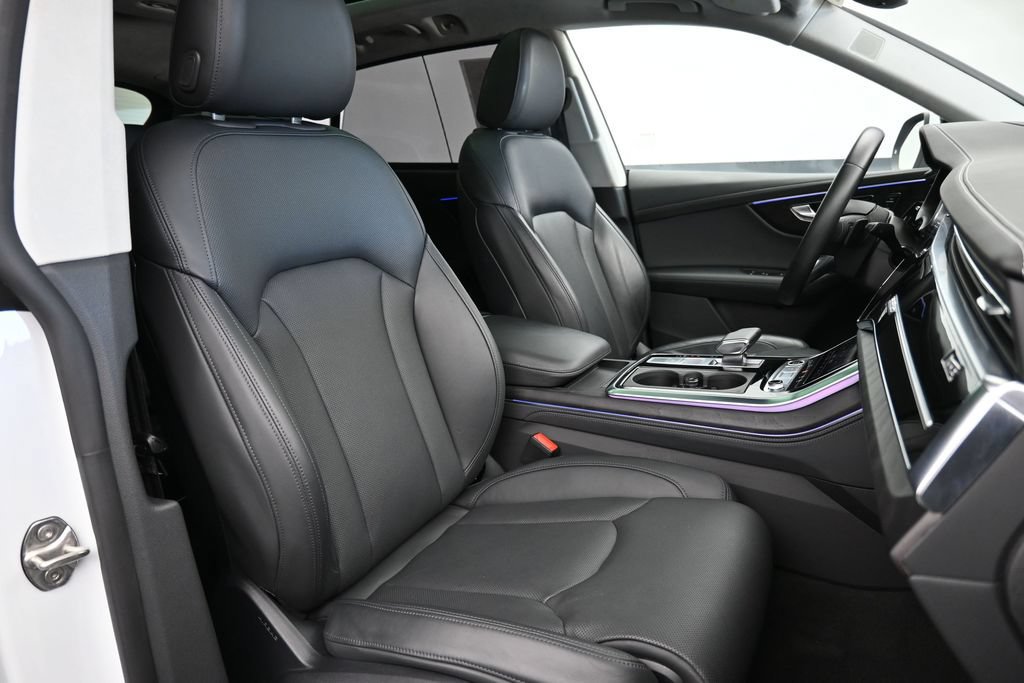 Used 2023 Audi Q8 Prestige w/ Prestige Package AWD/4WD image 27