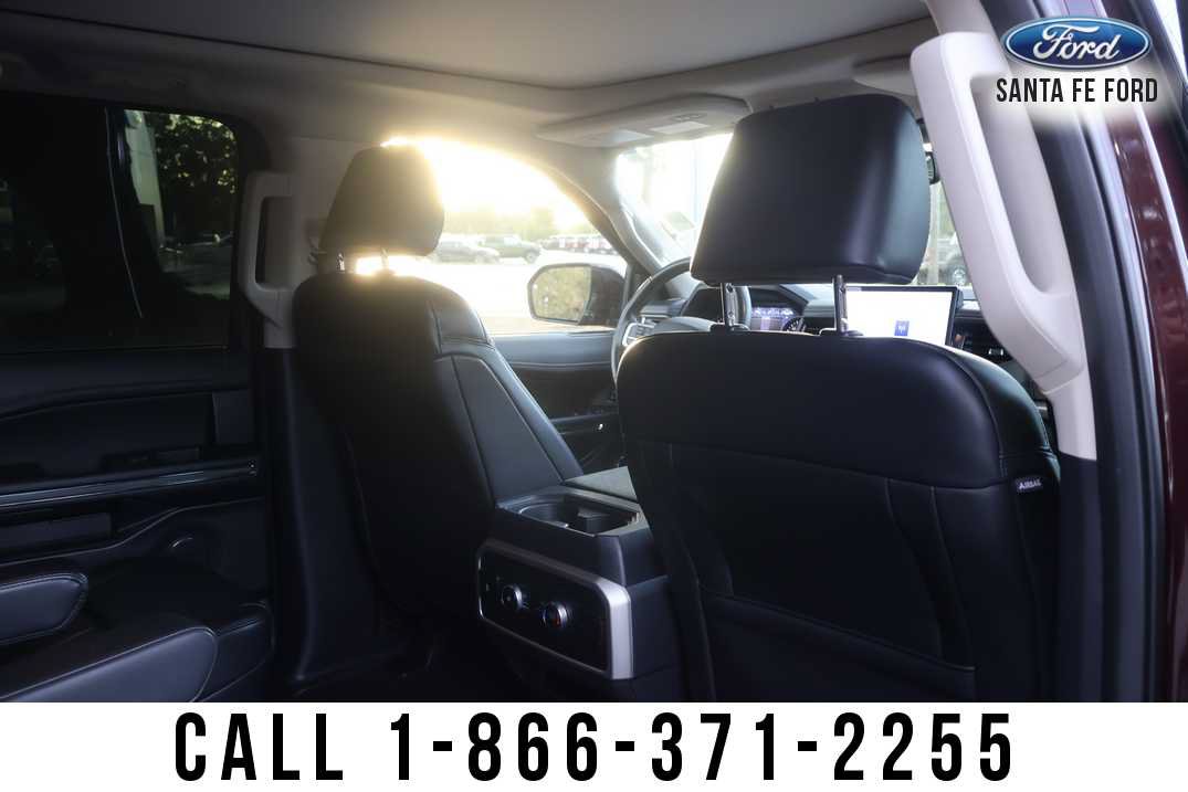 Used 2024 Ford Expedition XLT RWD image 23