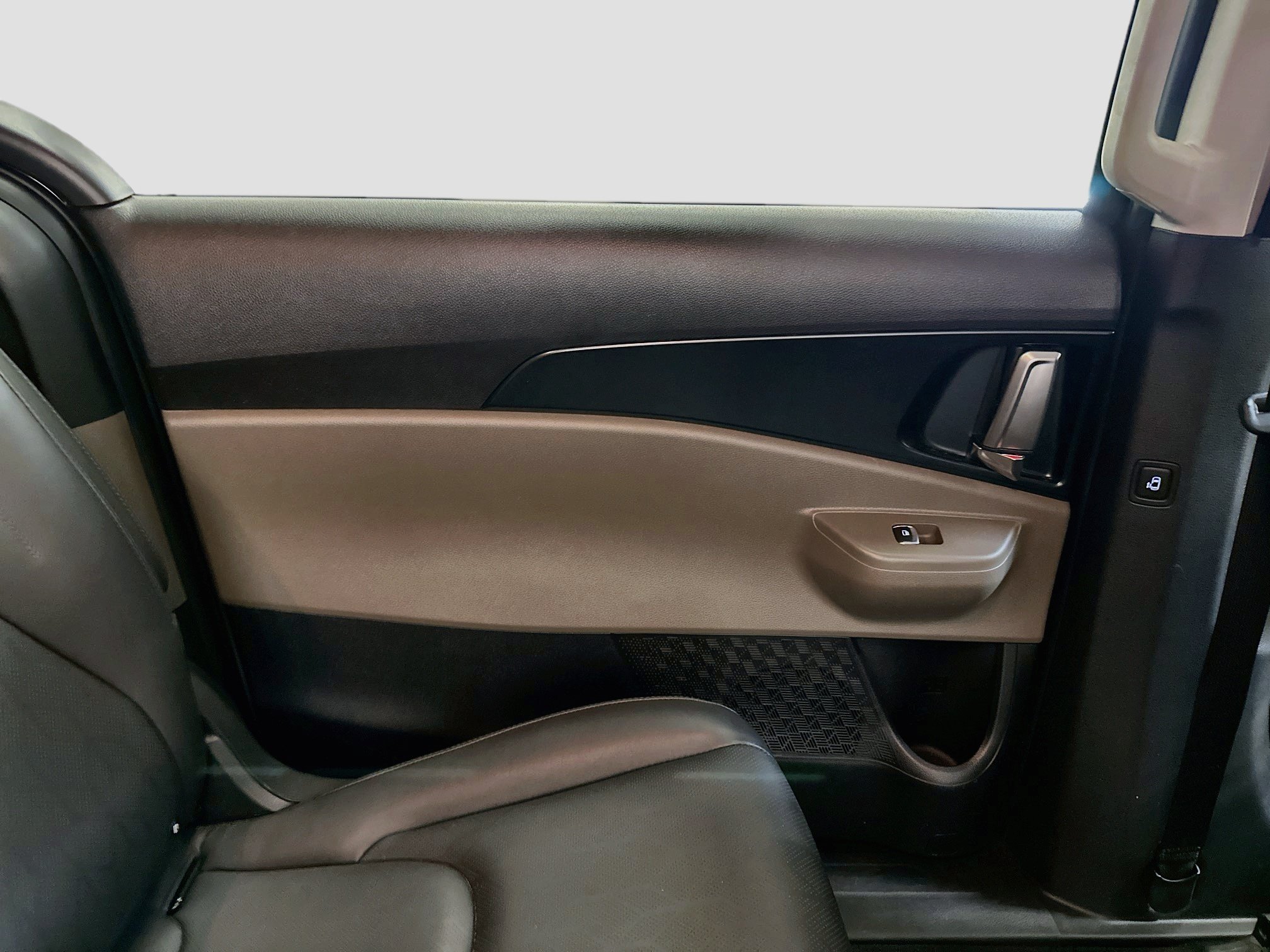 Used 2026 Kia Carnival FWD image 27