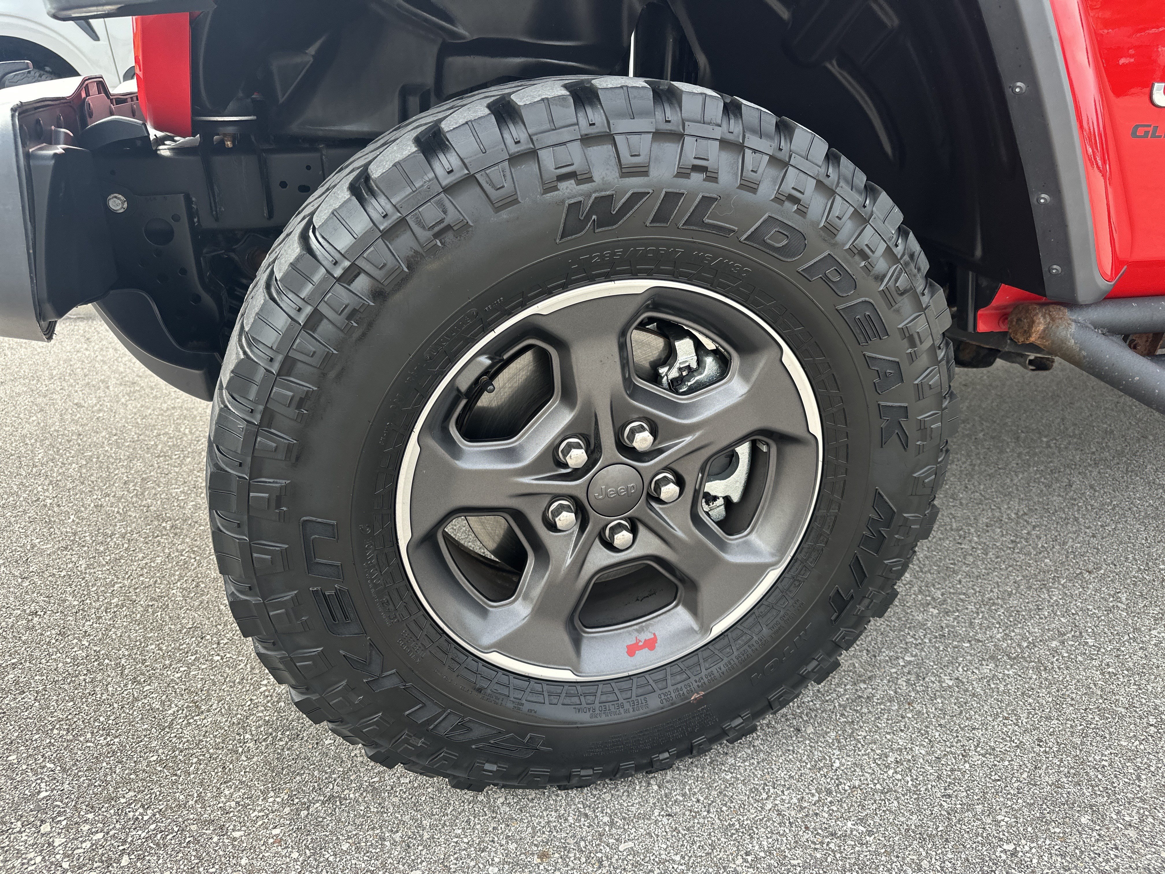 Used 2020 Jeep Gladiator Overland AWD/4WD image 8