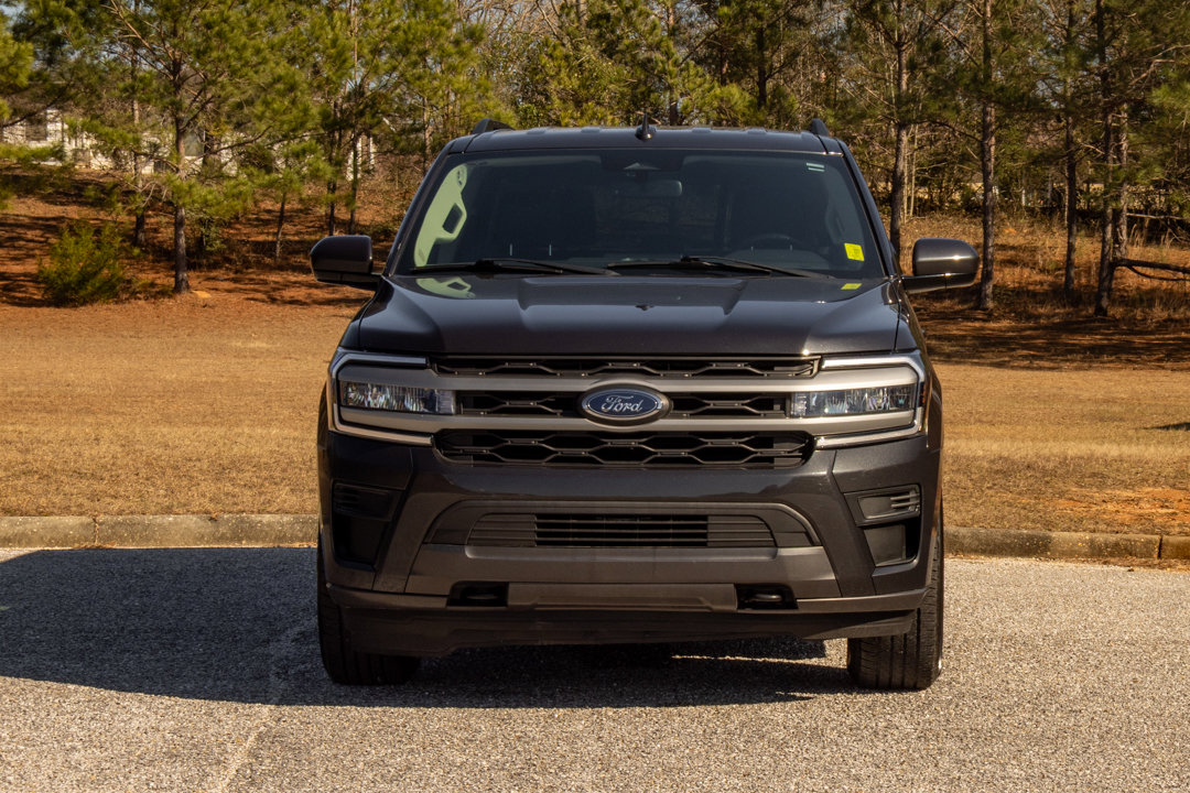 Used 2024 Ford Expedition XLT image 2