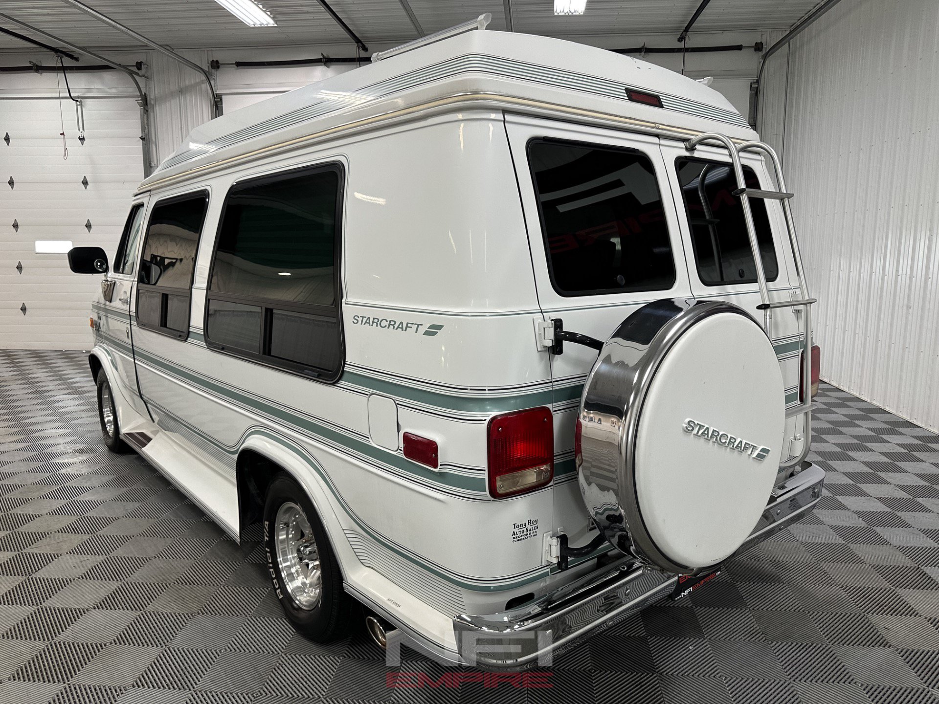 Used 1992 Chevrolet G20 RWD image 10