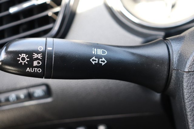 Used 2020 Nissan Rogue SV FWD image 23