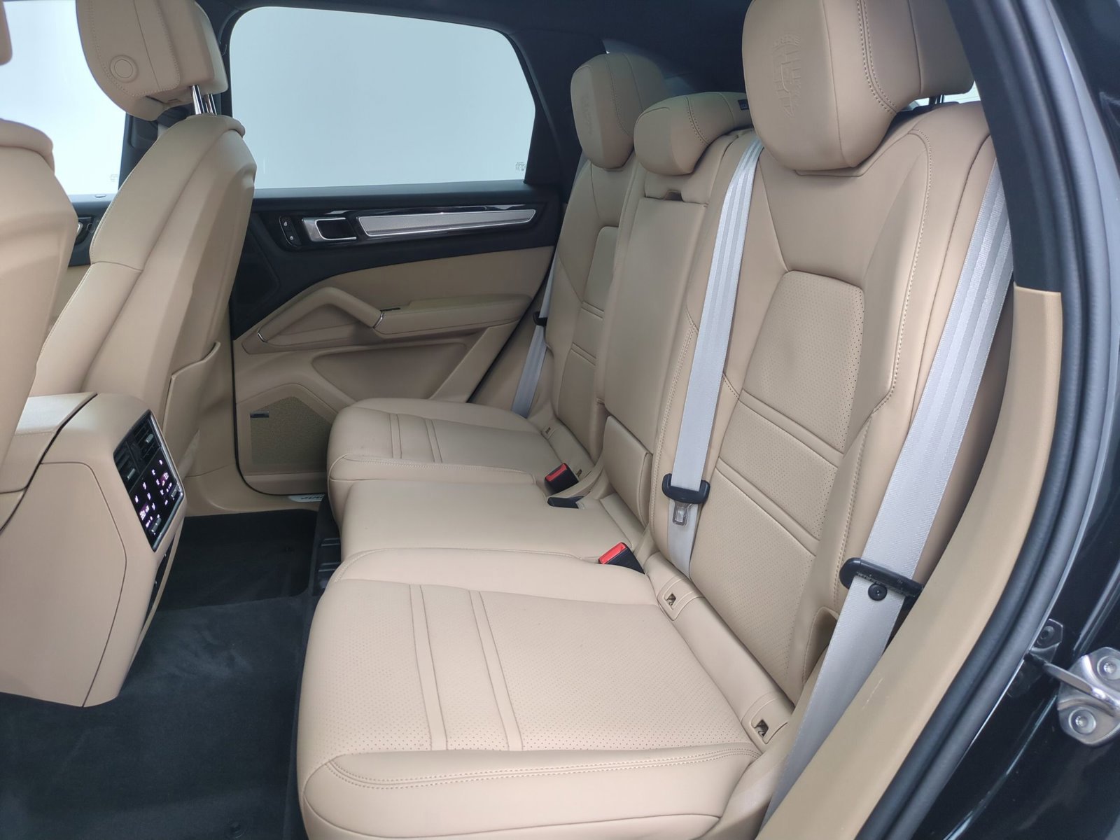 Certified 2023 Porsche Cayenne E-Hybrid image 22