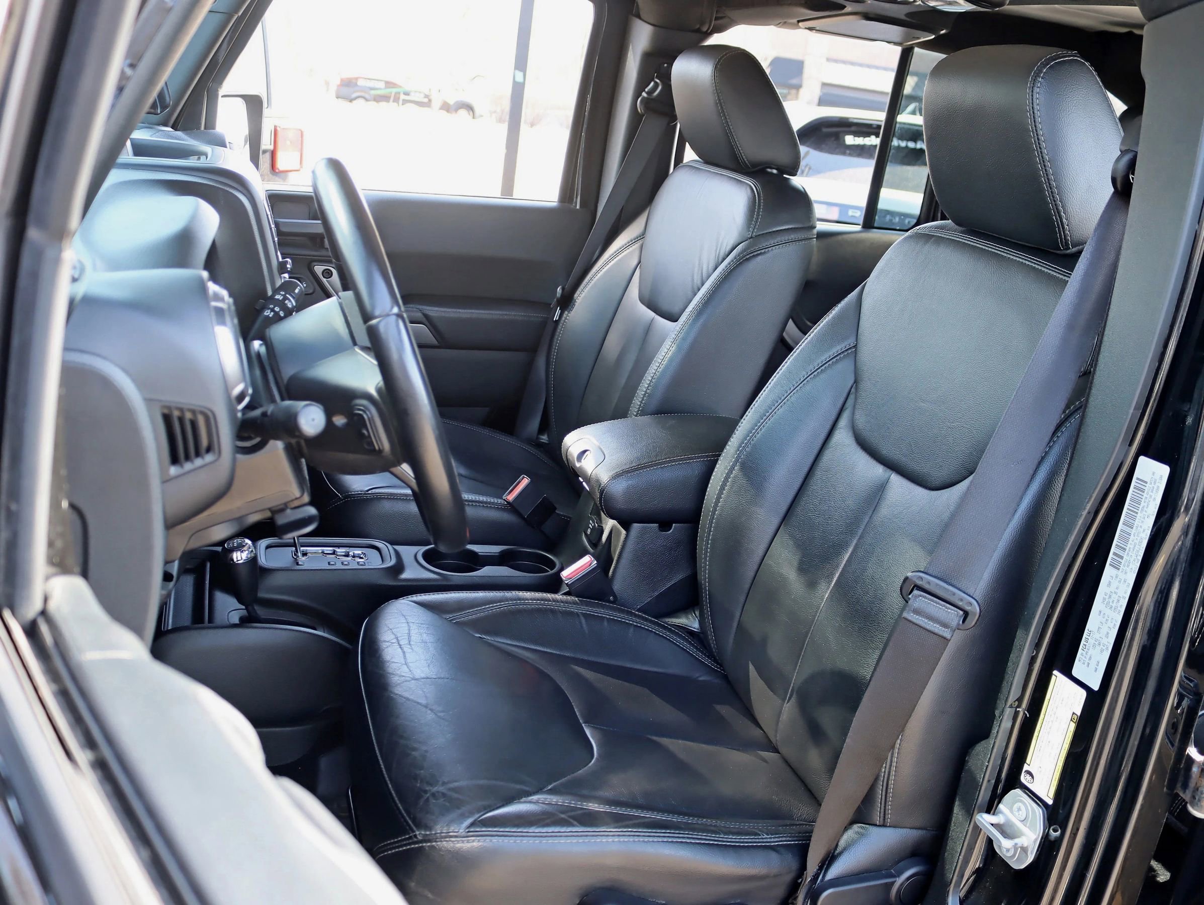 Used 2018 Jeep Wrangler Unlimited Sahara image 28