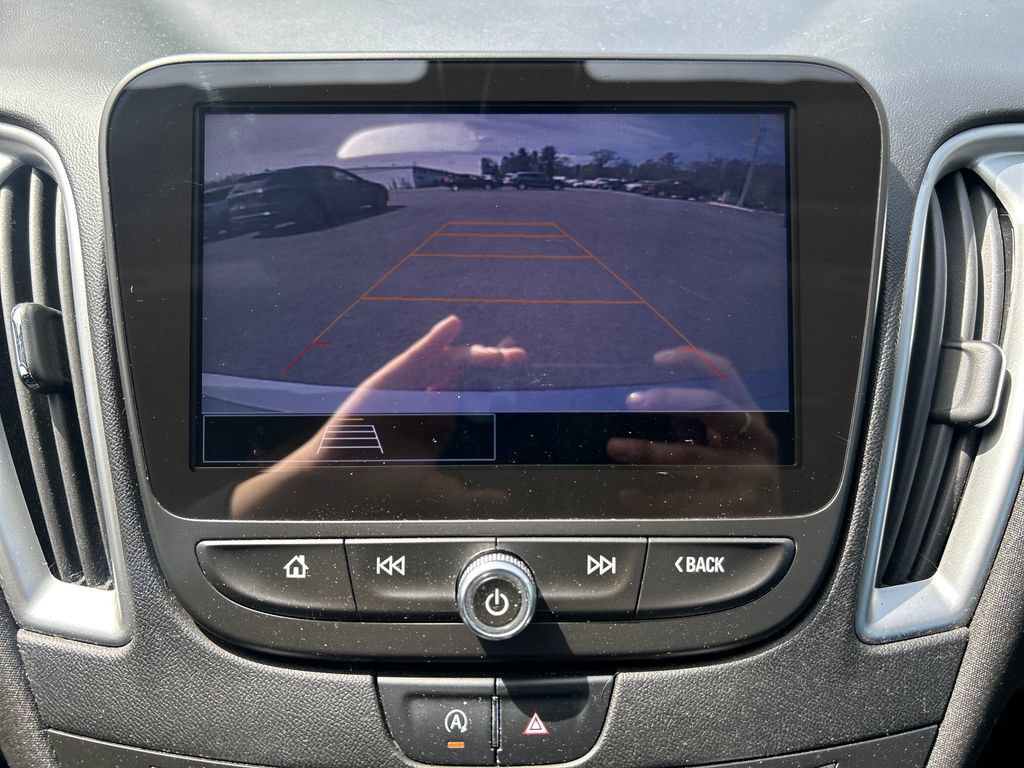 Used 2022 Chevrolet Malibu LT FWD image 29