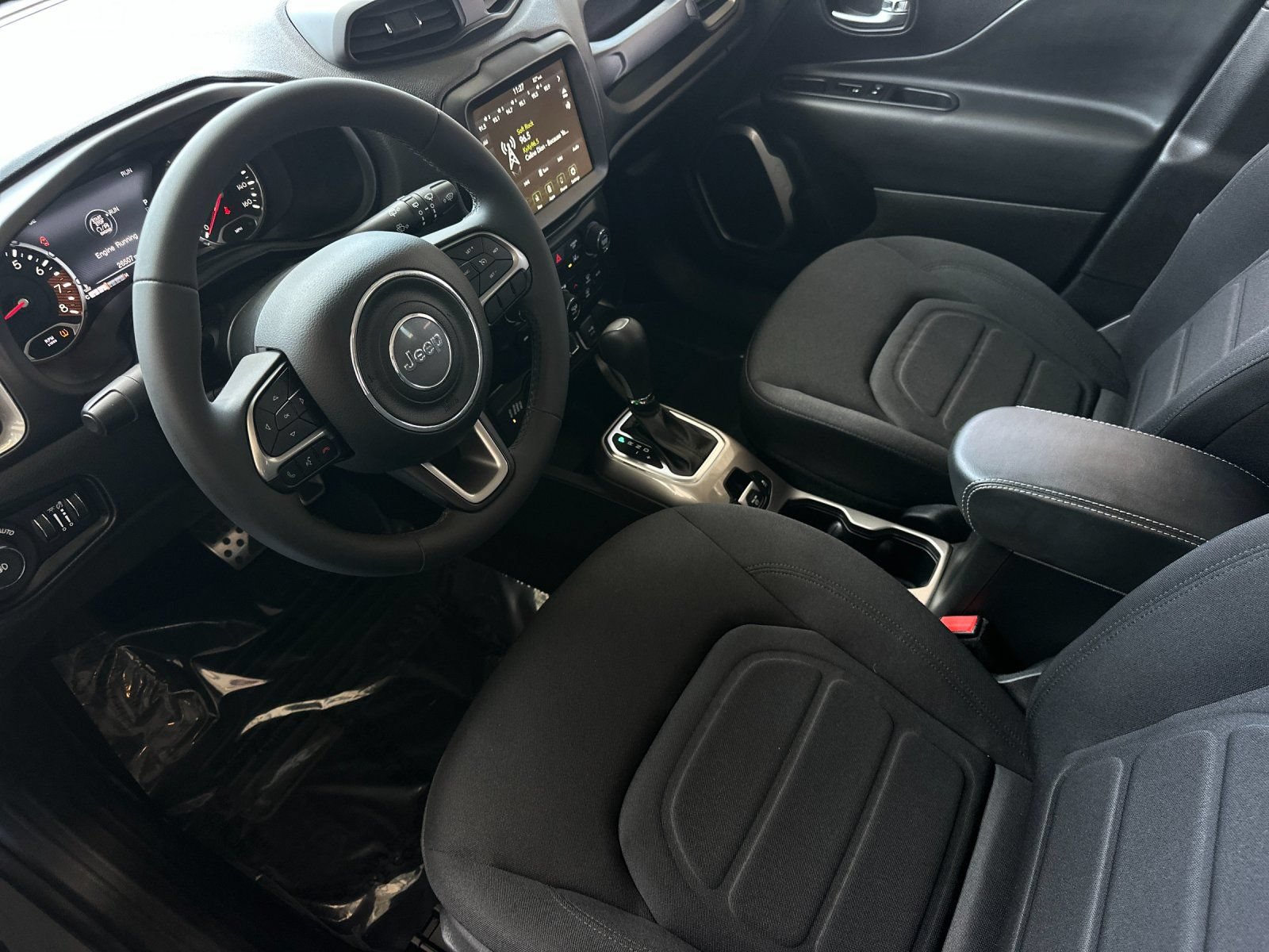 Used 2022 Jeep Renegade Latitude AWD/4WD image 9