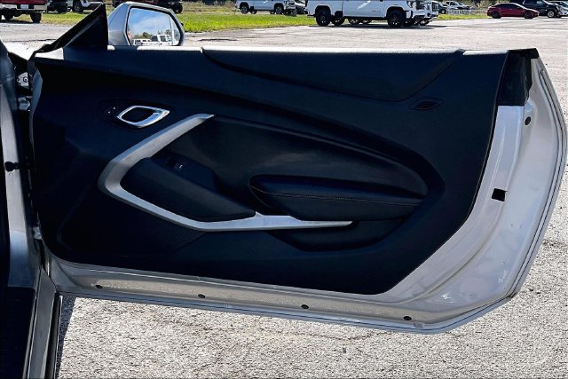 Used 2018 Chevrolet Camaro LT RWD image 25