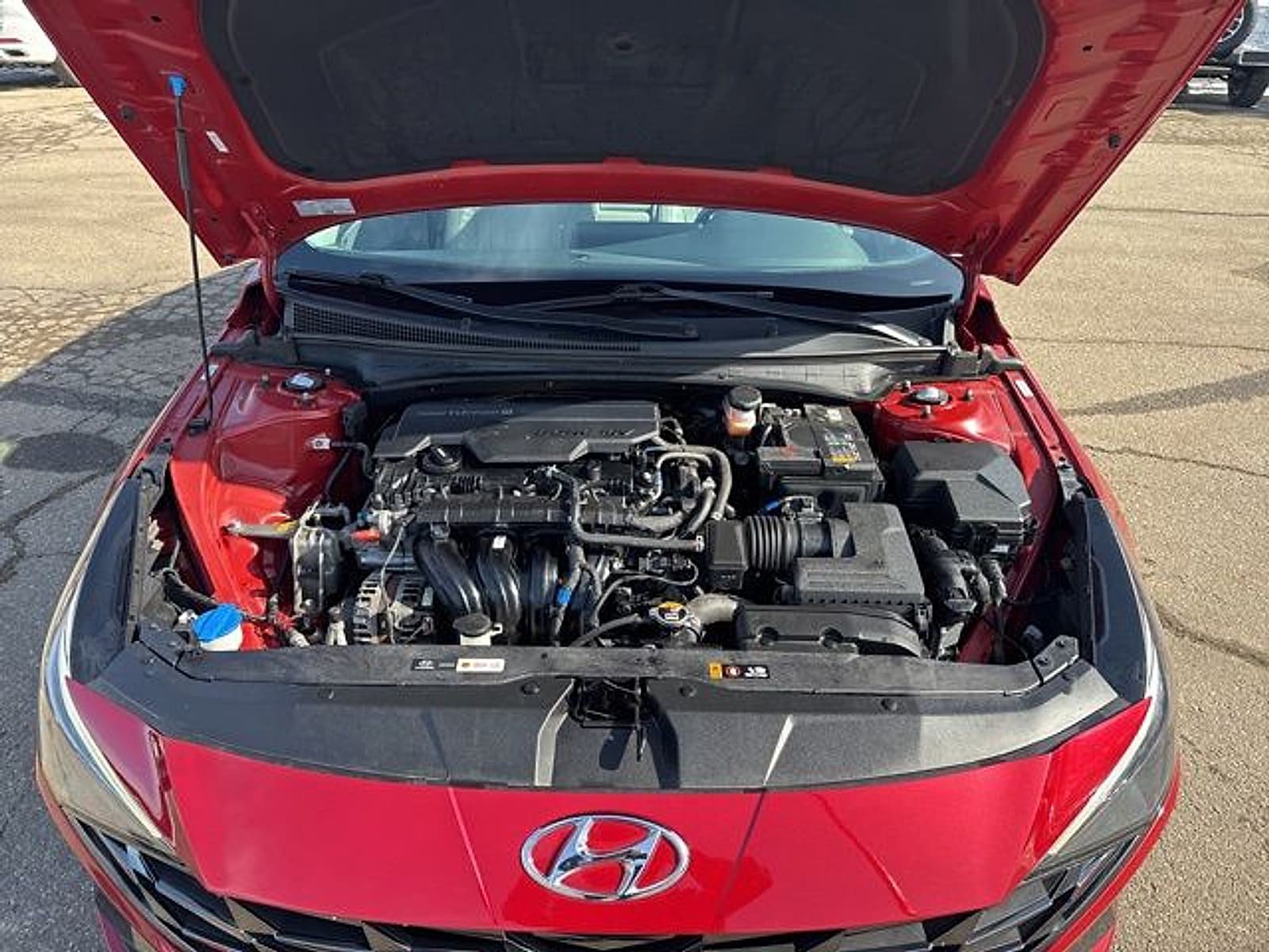 Used 2023 Hyundai Elantra Limited w/ Cargo Package FWD image 13