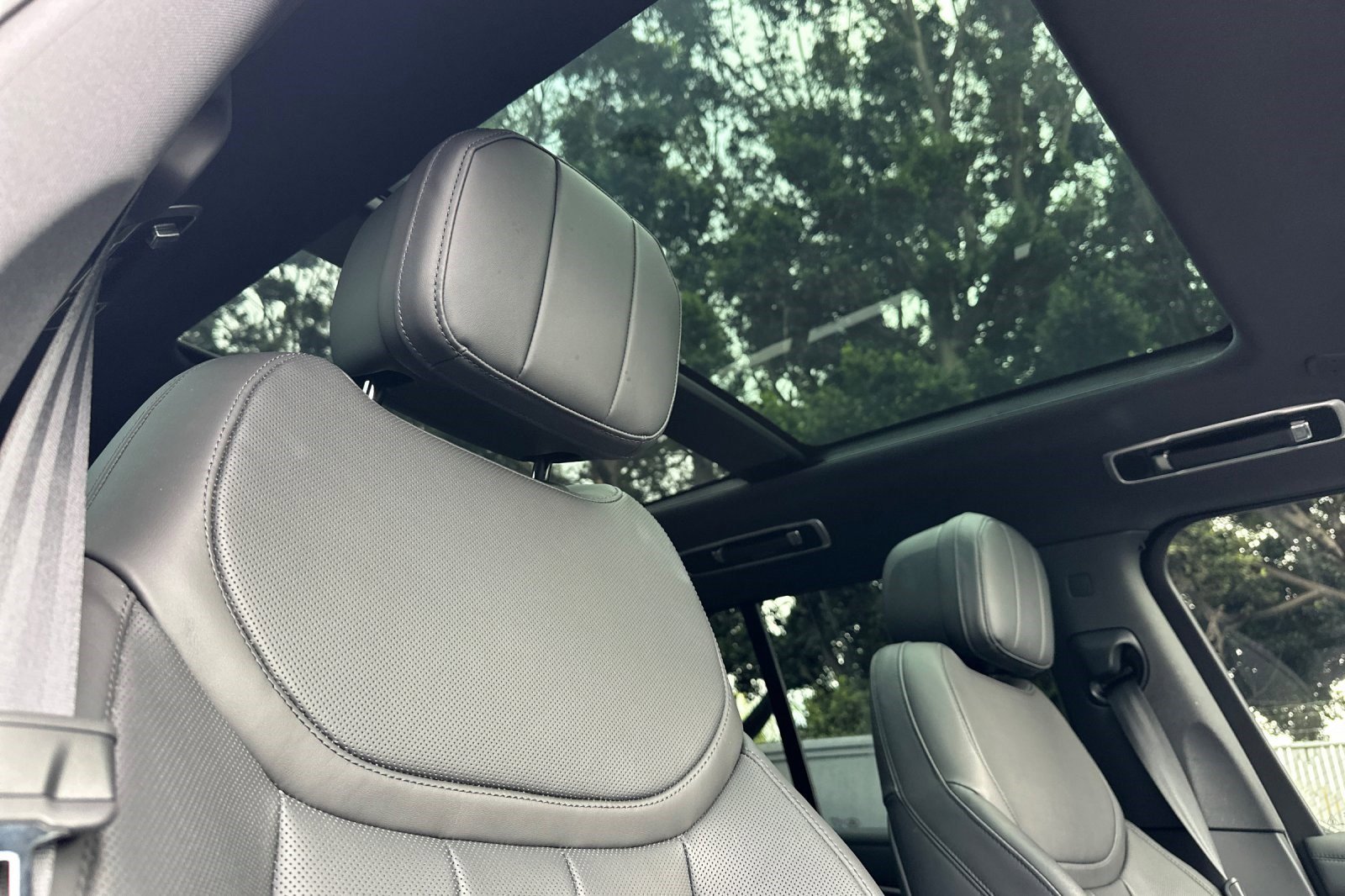 Used 2024 Land Rover Range Rover SE image 25