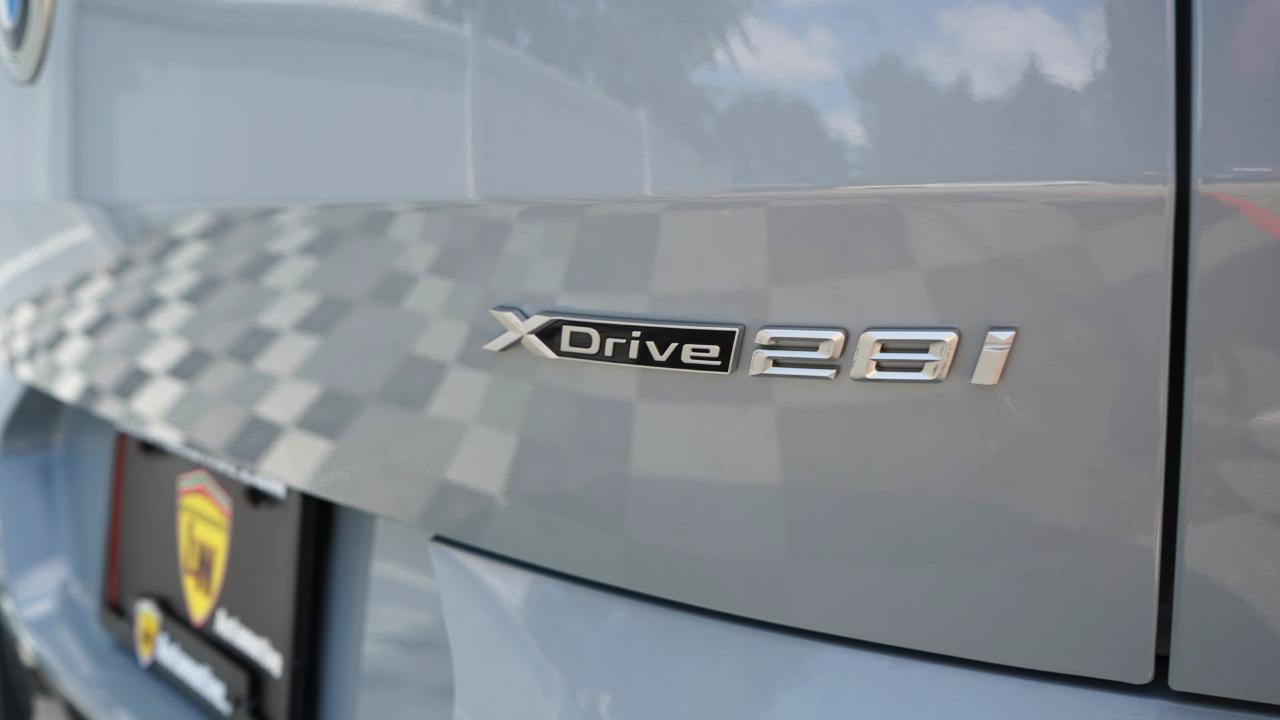 Used 2026 BMW X2 xDrive28i AWD/4WD image 32