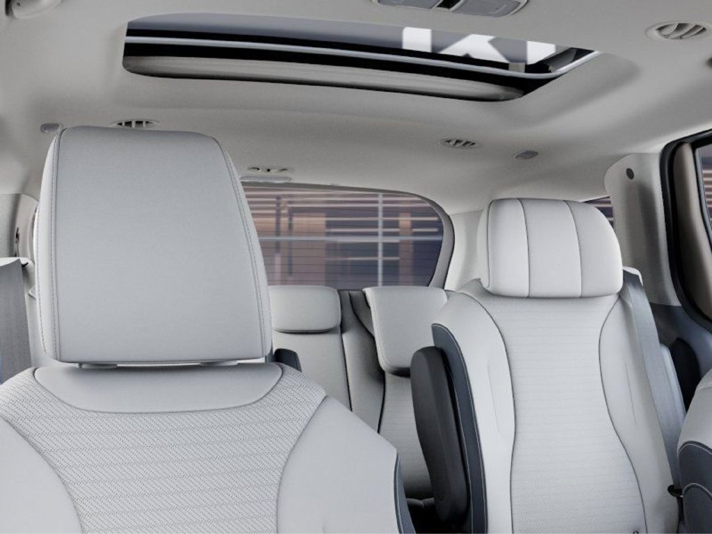 New 2025 Kia Carnival SX Prestige FWD image 28