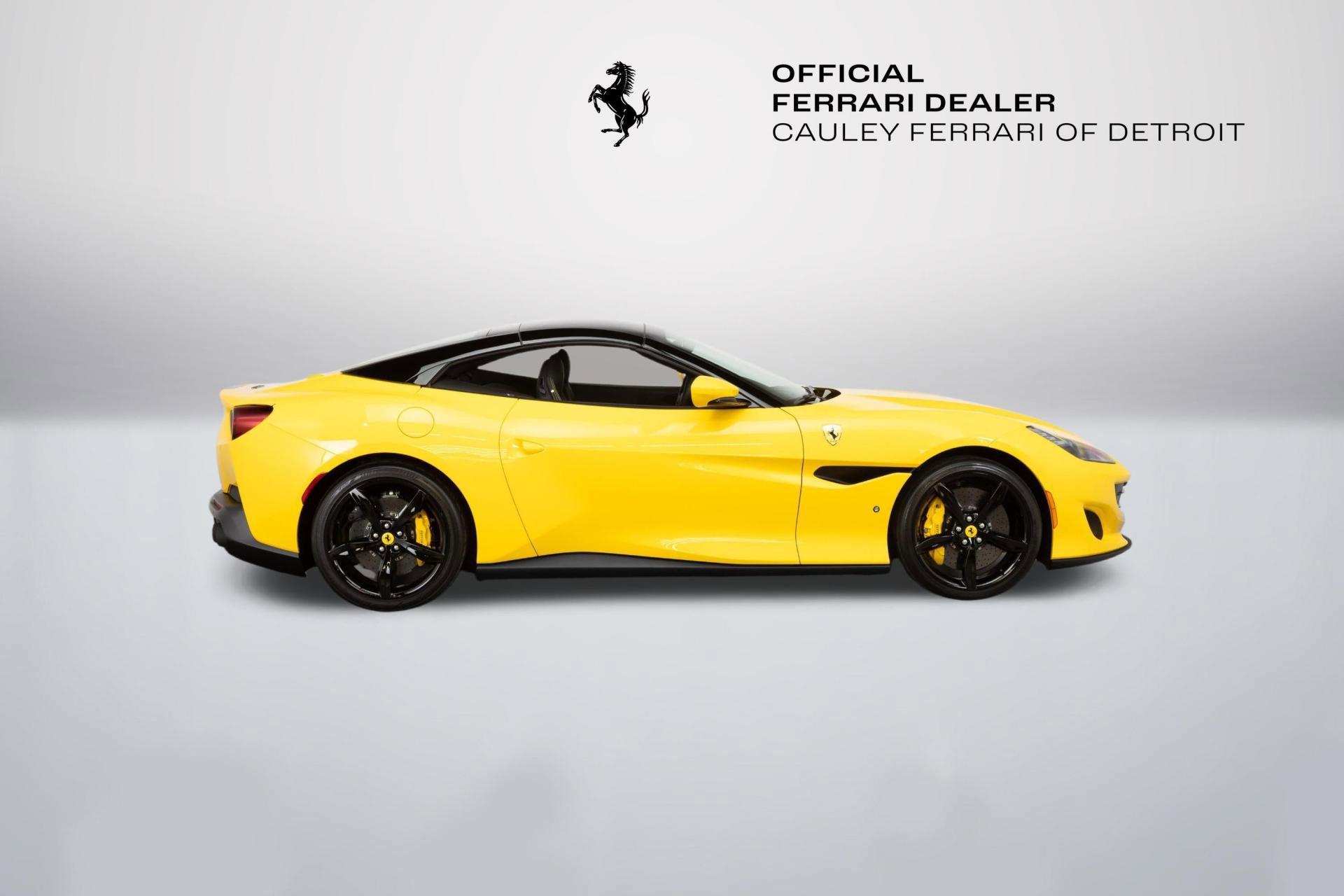 Certified 2020 Ferrari Portofino RWD image 17