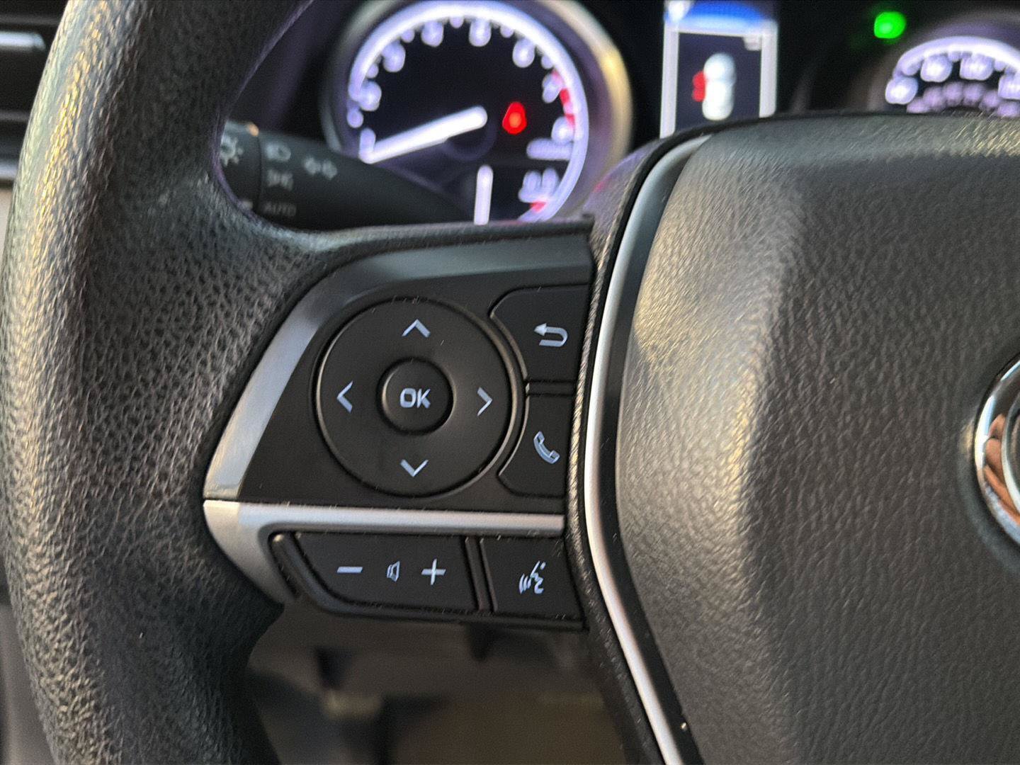 Certified 2022 Toyota Camry LE FWD image 21