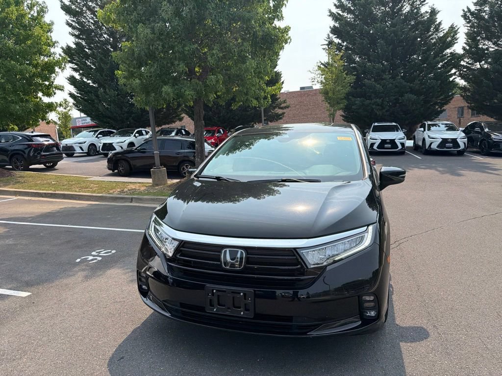 Used 2023 Honda Odyssey EX-L image 3
