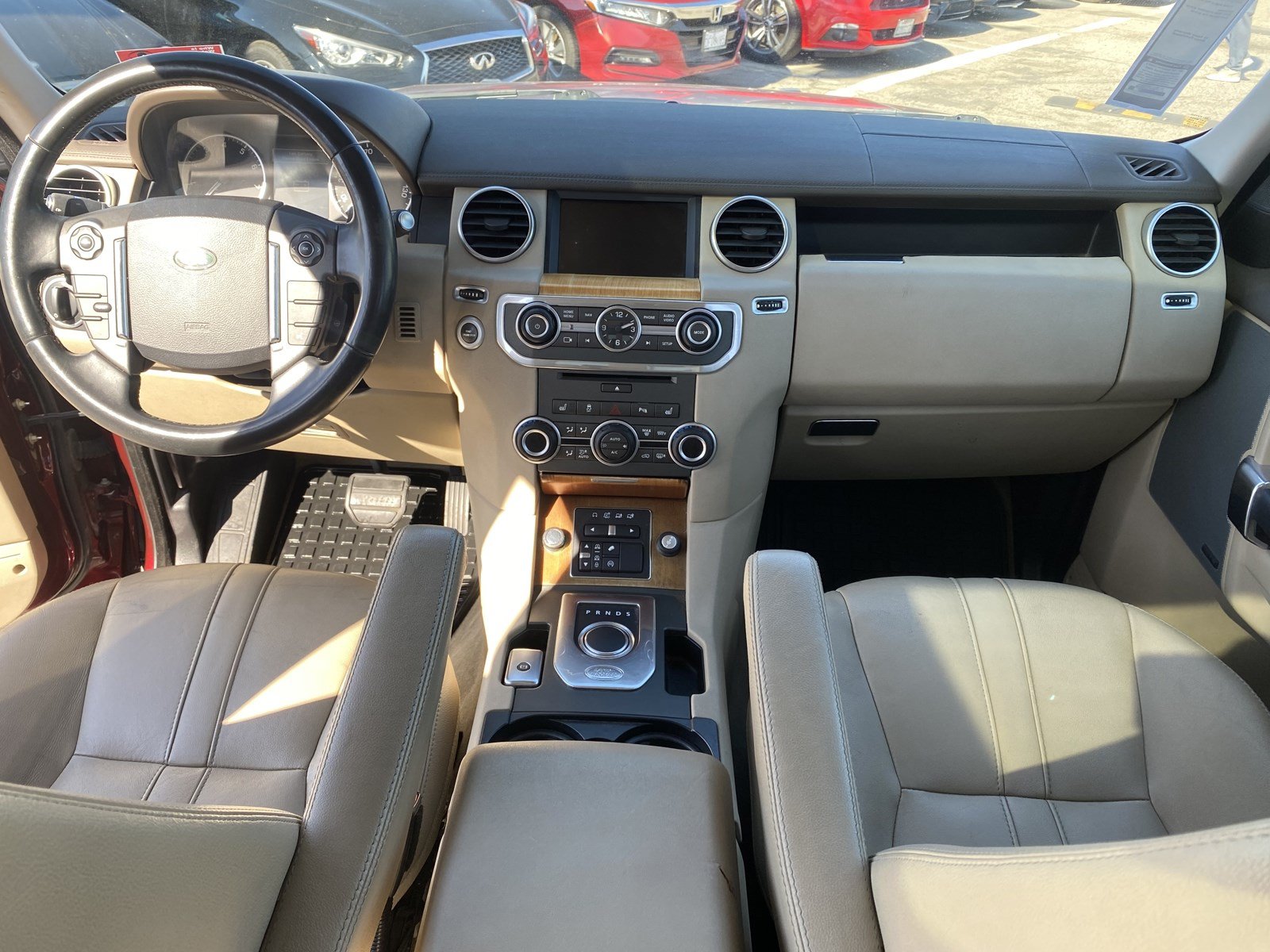Used 2016 Land Rover LR4 HSE Silver Edition AWD/4WD image 19