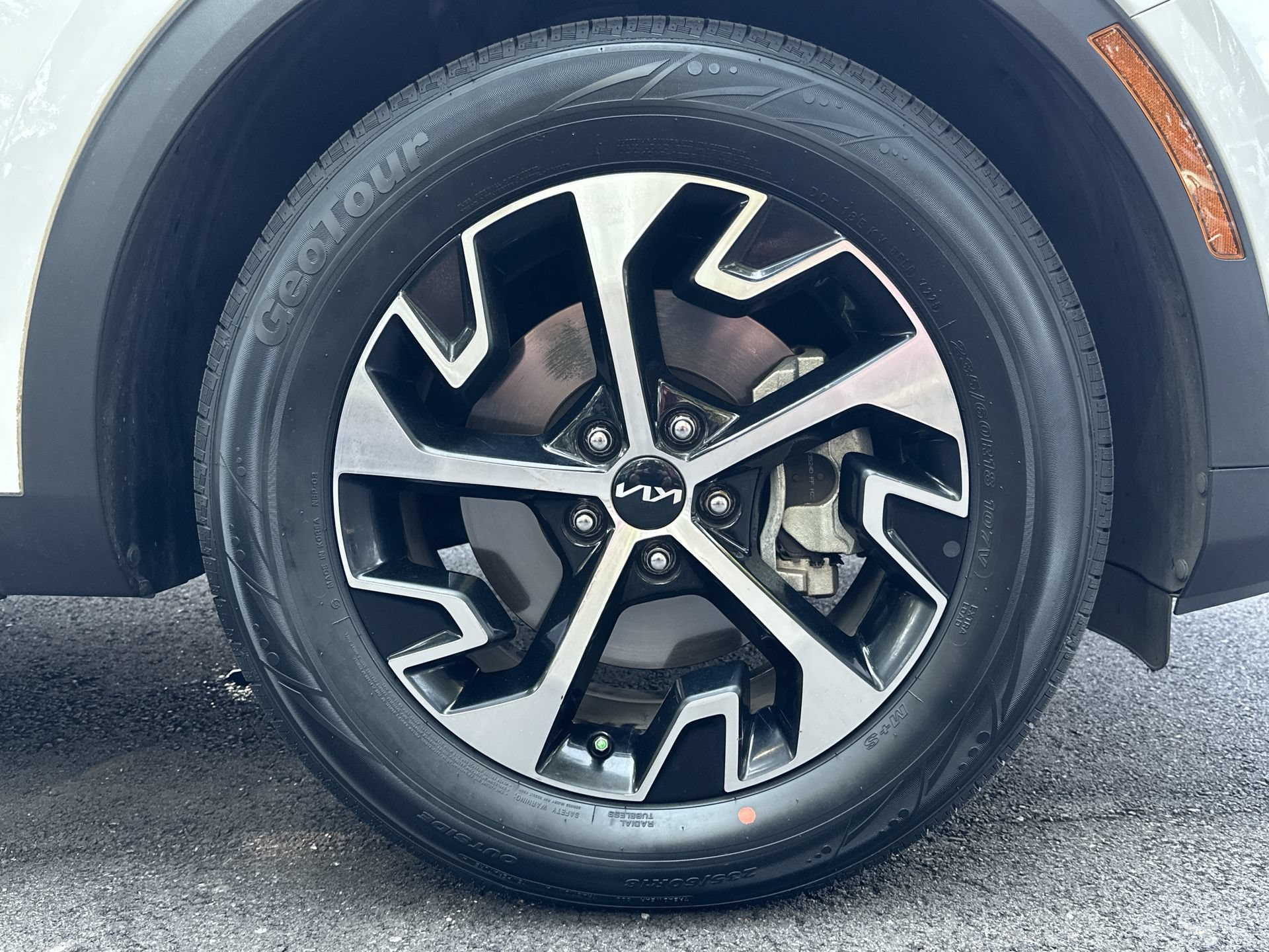 Used 2023 Kia Sportage EX FWD image 18