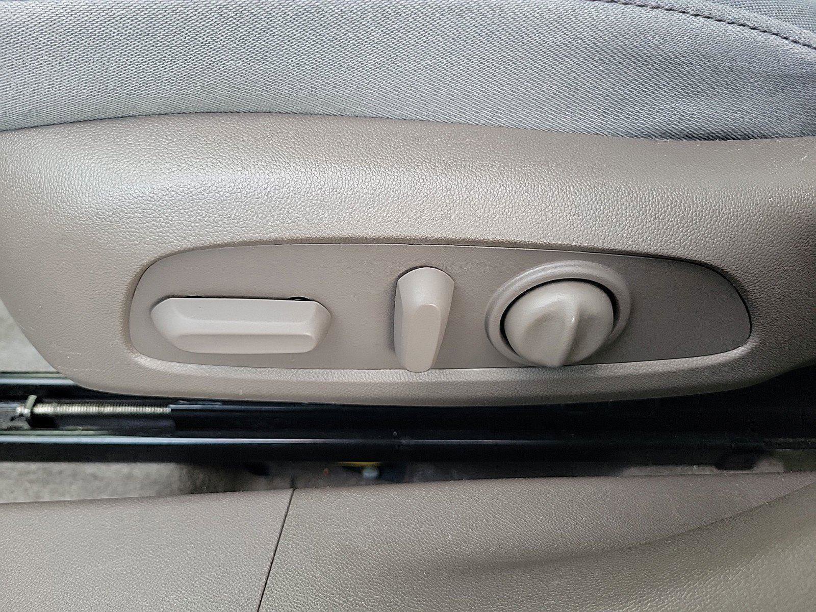 Used 2024 Chevrolet Malibu LT image 16