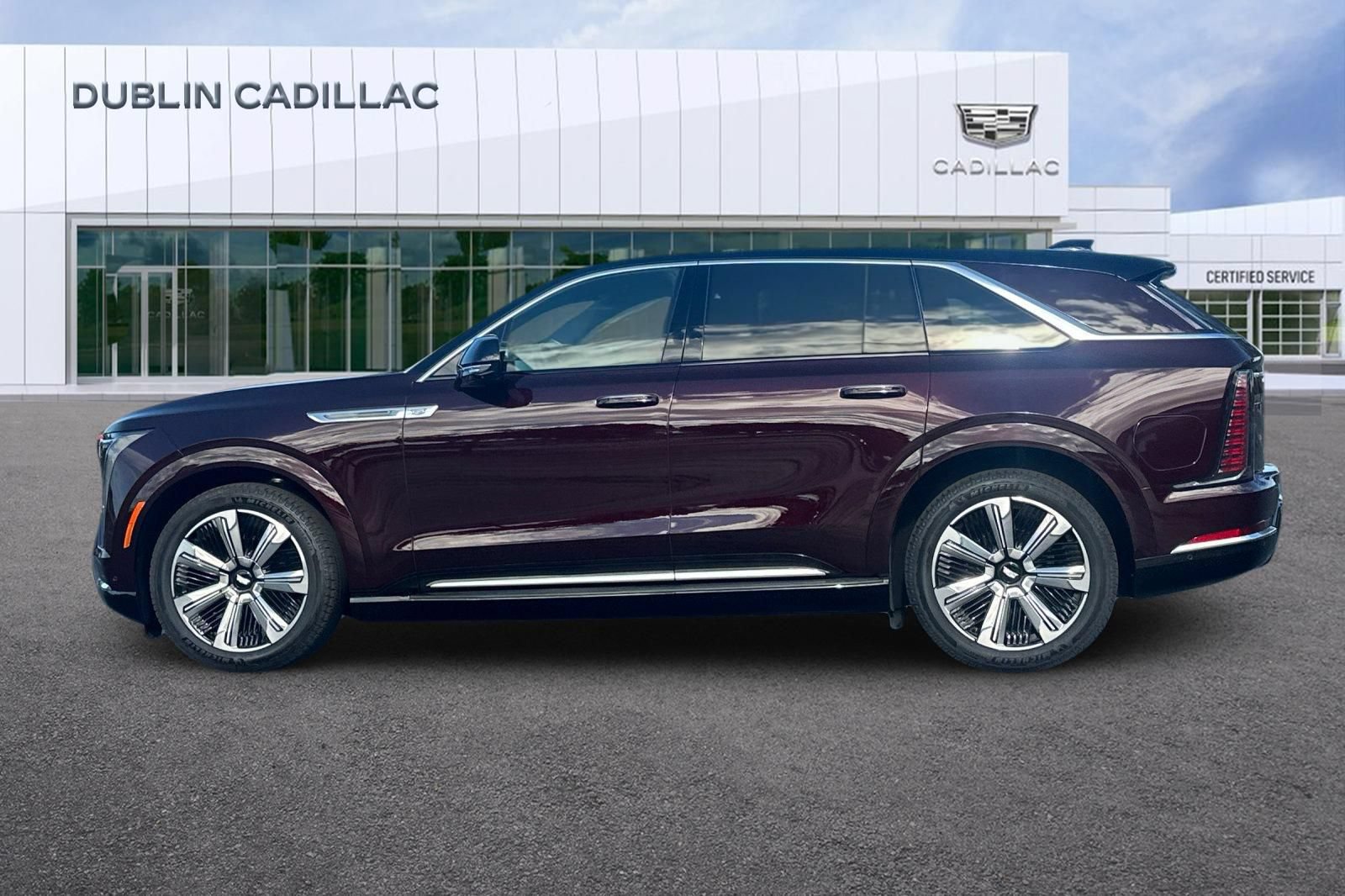 Certified 2026 Cadillac Escalade IQ Luxury 2 w/ LPO, Etrunk Organizer Package AWD/4WD image 7