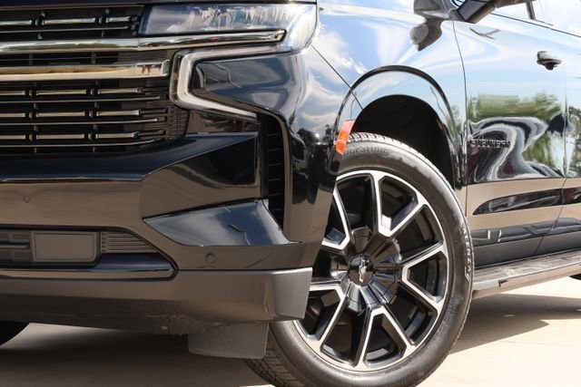 Used 2021 Chevrolet Suburban RST w/ Luxury Package image 7