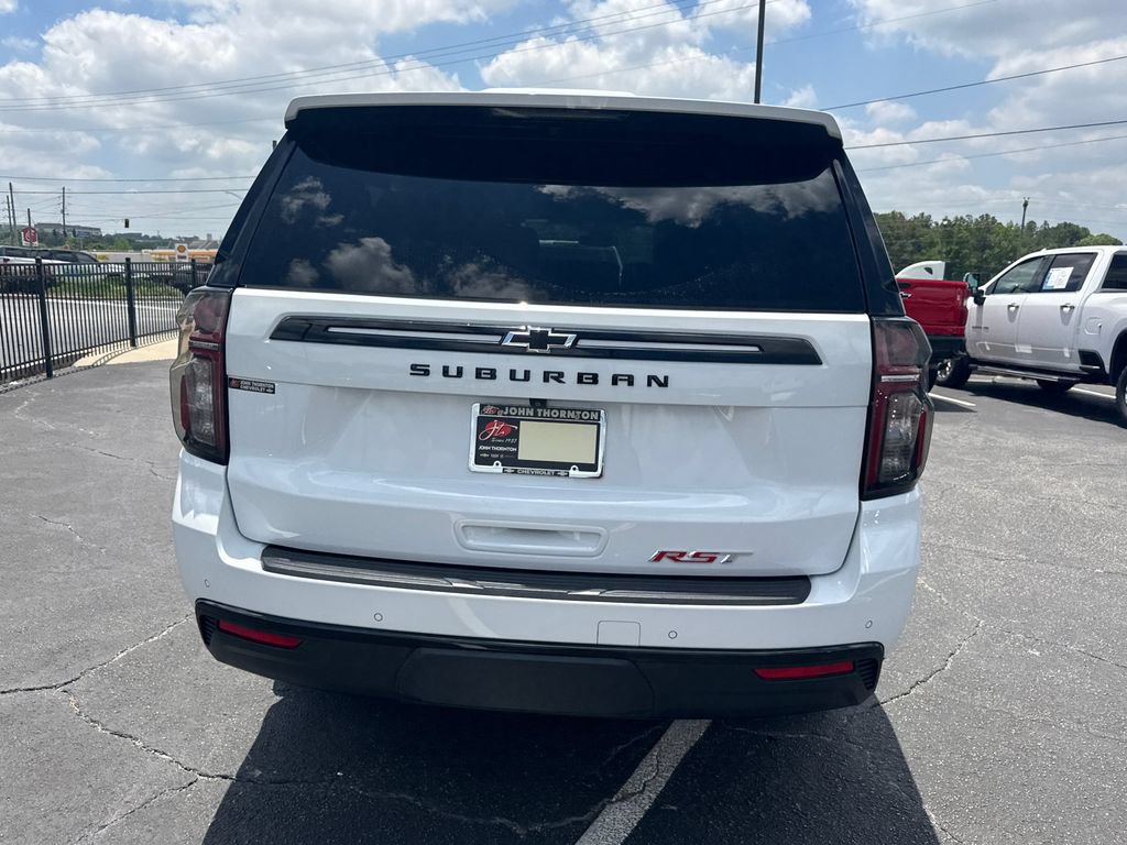 Used 2023 Chevrolet Suburban RST w/ Luxury Package AWD/4WD image 7