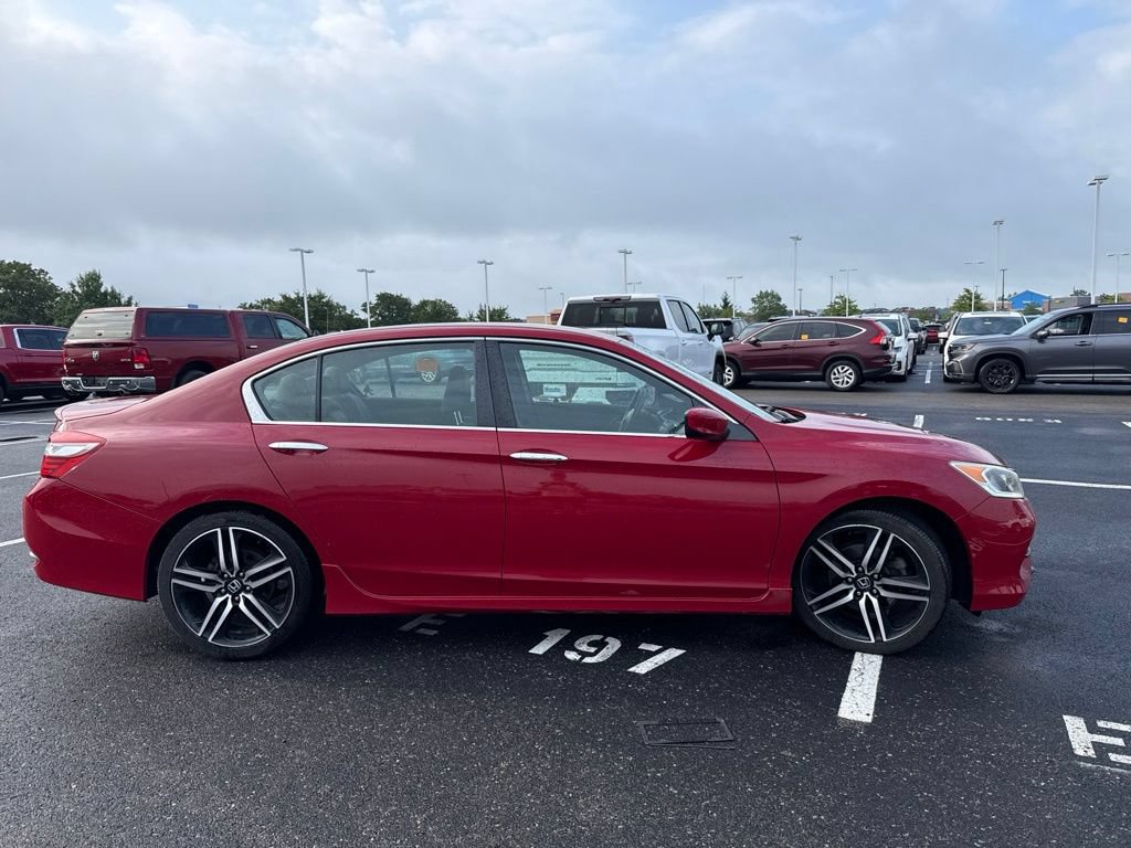 Used 2016 Honda Accord Sport image 11