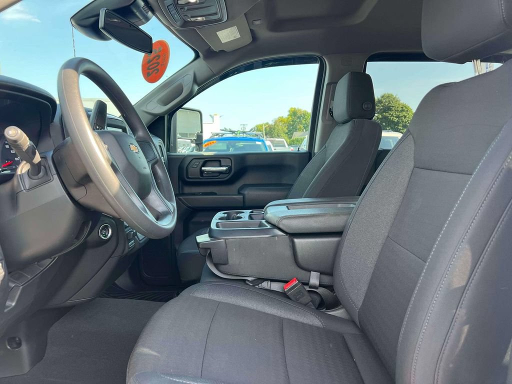 Used 2025 Chevrolet Silverado 2500 Custom w/ Custom Value Package AWD/4WD image 17