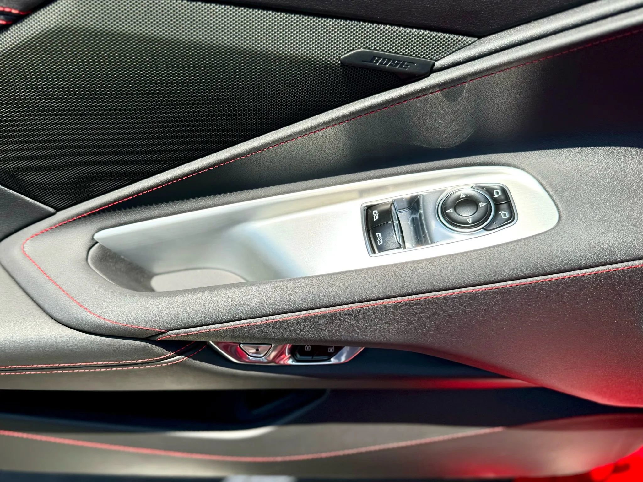 Used 2020 Chevrolet Corvette Stingray Coupe w/ Z51 Performance Package image 17