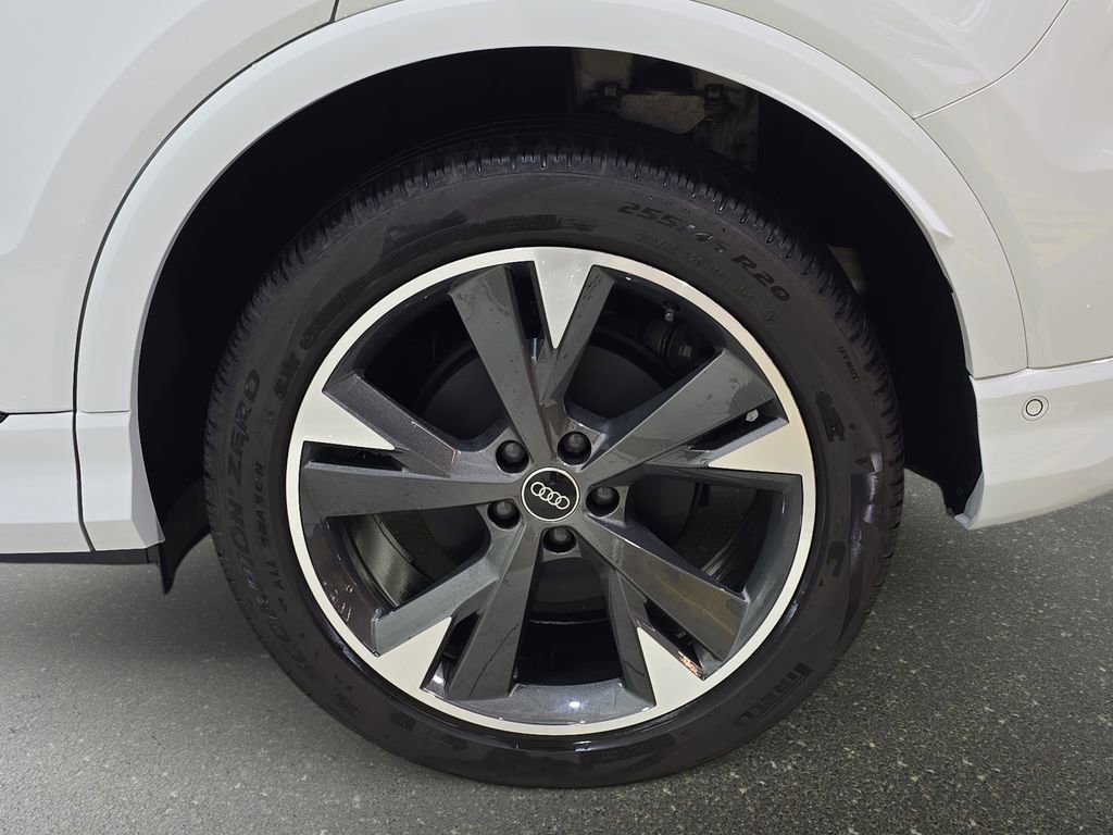 Used 2024 Audi Q4 e-tron Prestige w/ Black Optic Package image 36