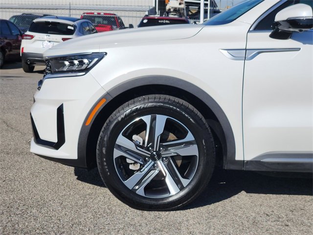 Used 2024 Kia Sorento SX Prestige w/ Panoramic Sunroof Package image 9