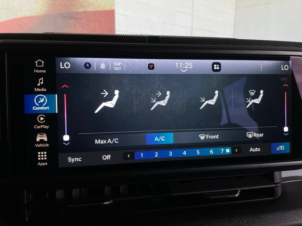 Used 2024 Jeep Wrangler Unlimited AWD/4WD image 36