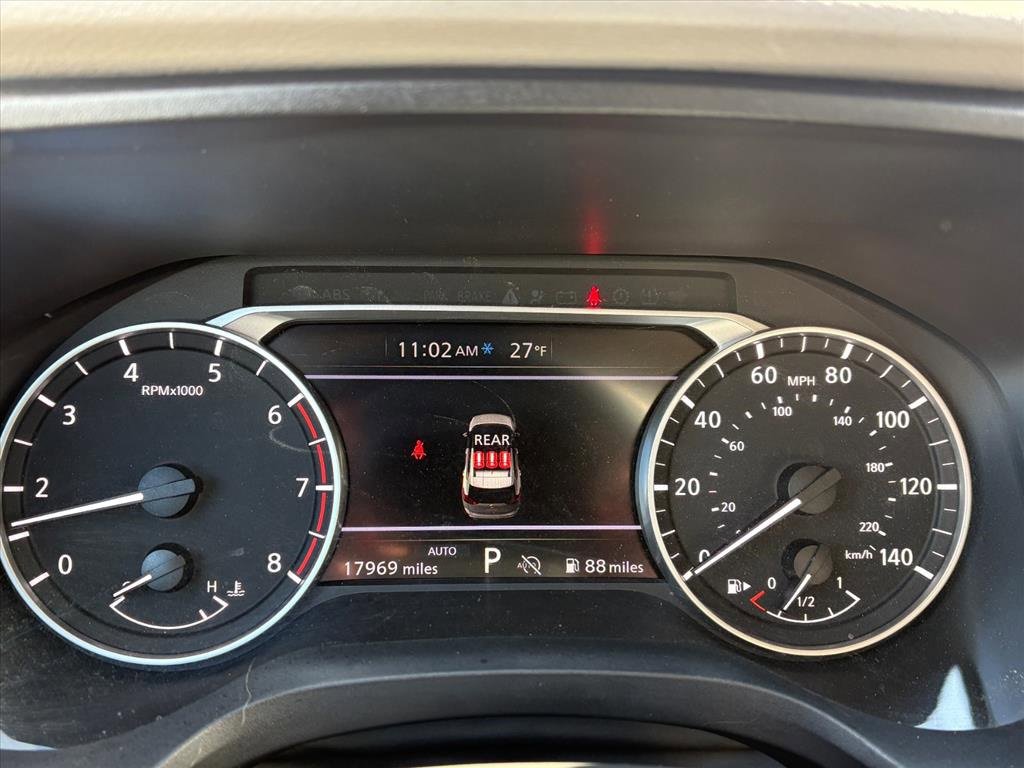 Used 2025 Nissan Rogue SV image 10