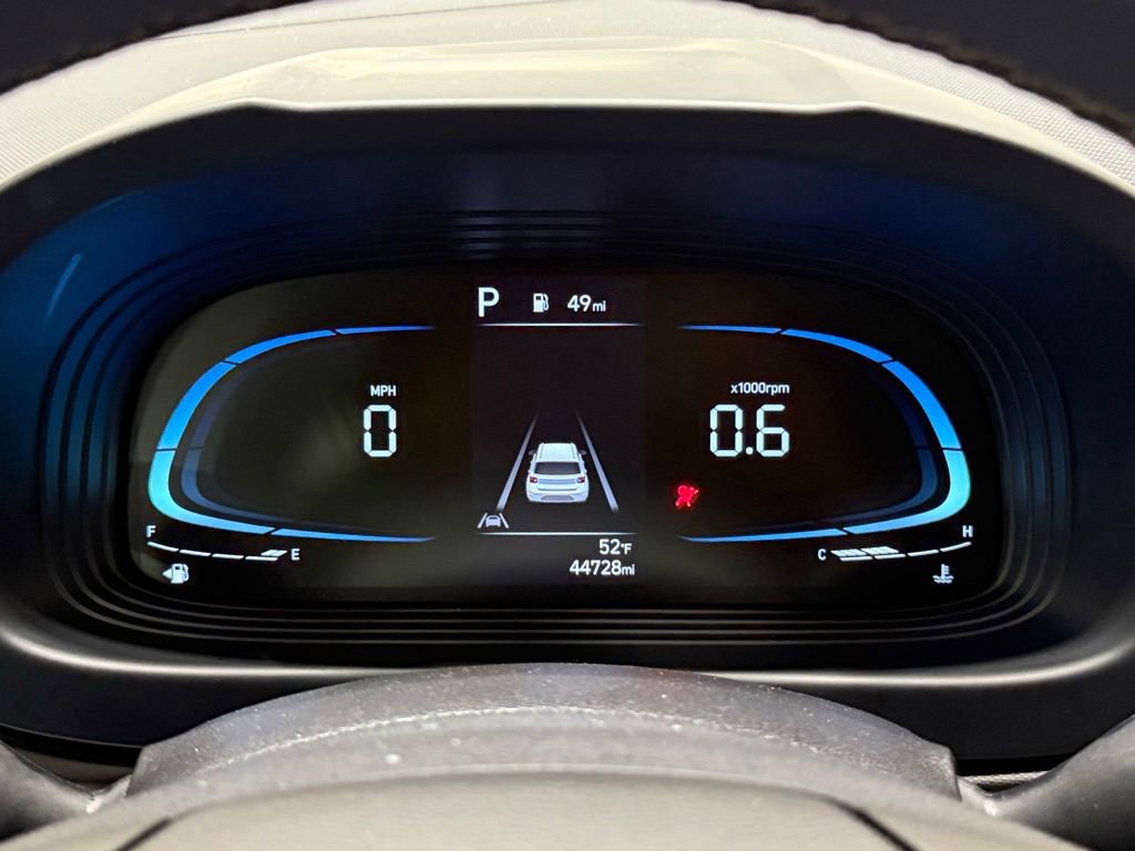 Used 2023 Hyundai Venue SEL image 30