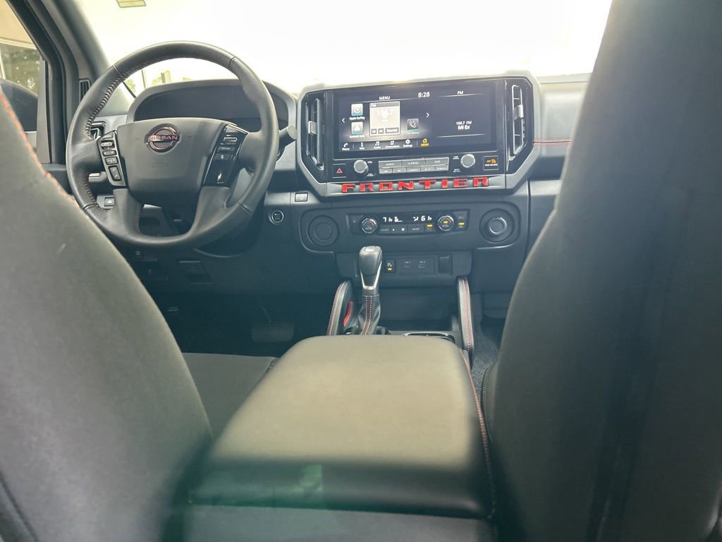 Used 2025 Nissan Frontier Pro-X RWD image 30