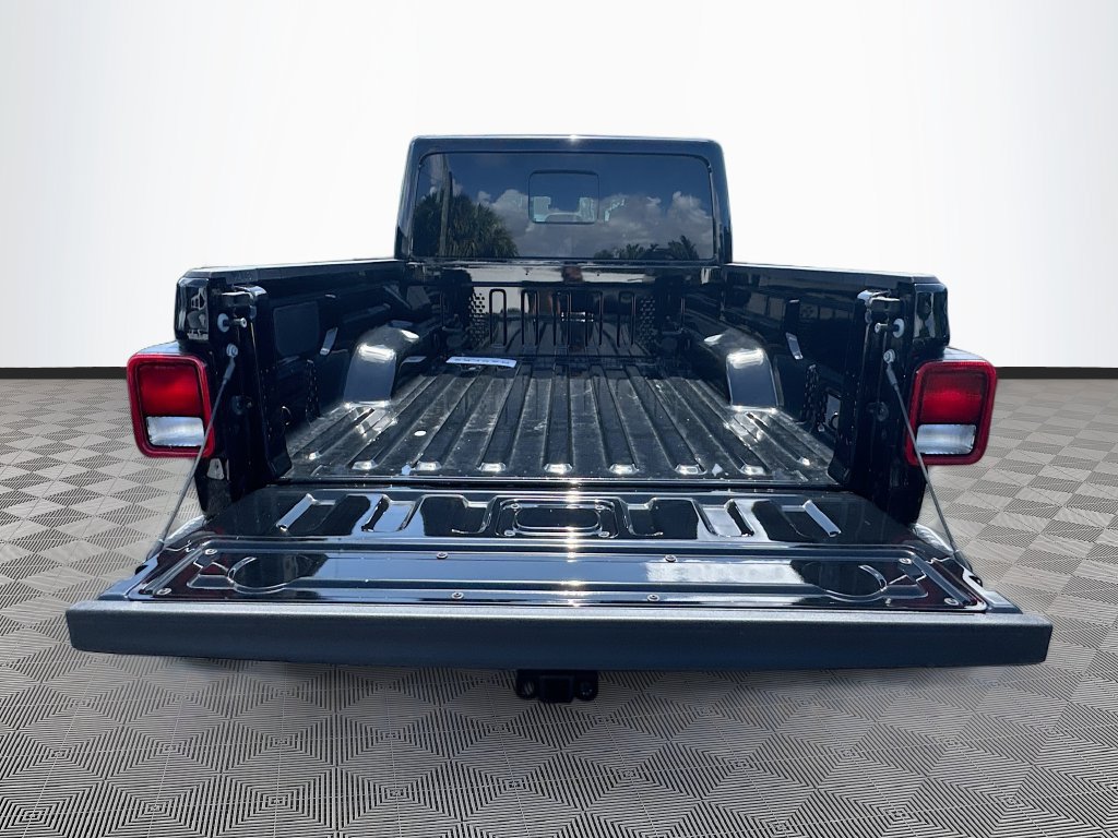 New 2025 Jeep Gladiator Sport AWD/4WD image 28