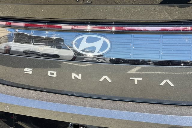 New 2026 Hyundai Sonata Limited FWD image 8
