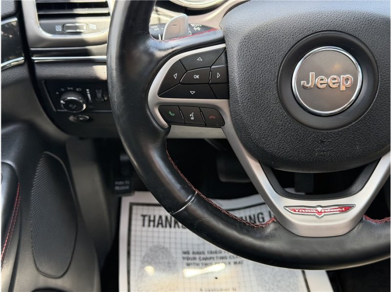 Used 2018 Jeep Grand Cherokee Trailhawk w/ Trailhawk Luxury Group AWD/4WD image 35