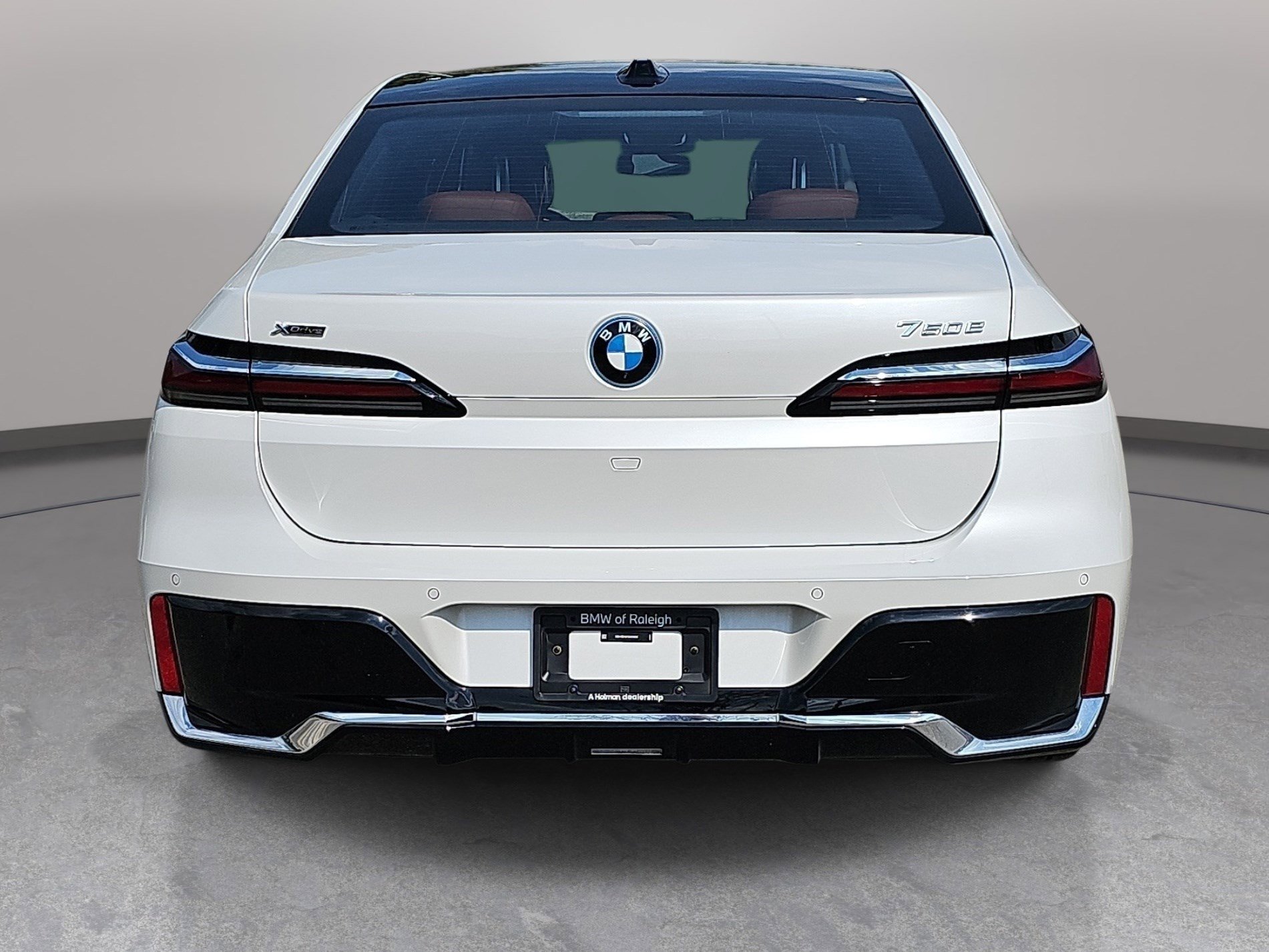 Certified 2025 BMW 750e xDrive image 7