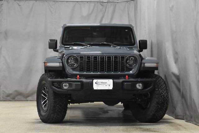 Used 2024 Jeep Wrangler Unlimited Rubicon AWD/4WD image 5